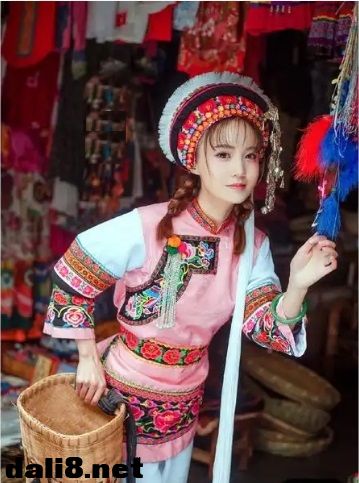 大理少女头饰_20250616105441.png